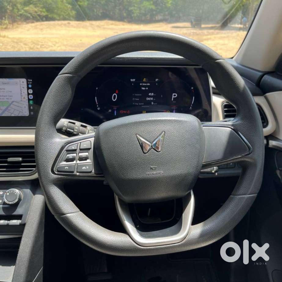 Mahindra Xuv700 2.2 Ax 5 Diesel At 7 Str, 2022, Diesel