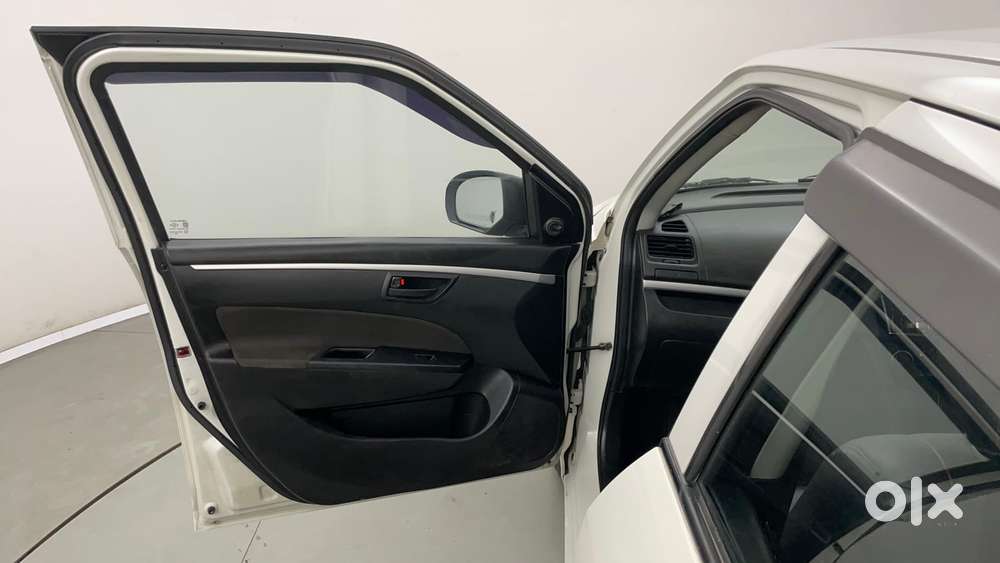 Maruti Suzuki Swift 1.2 Lxi (o), 2016, Petrol