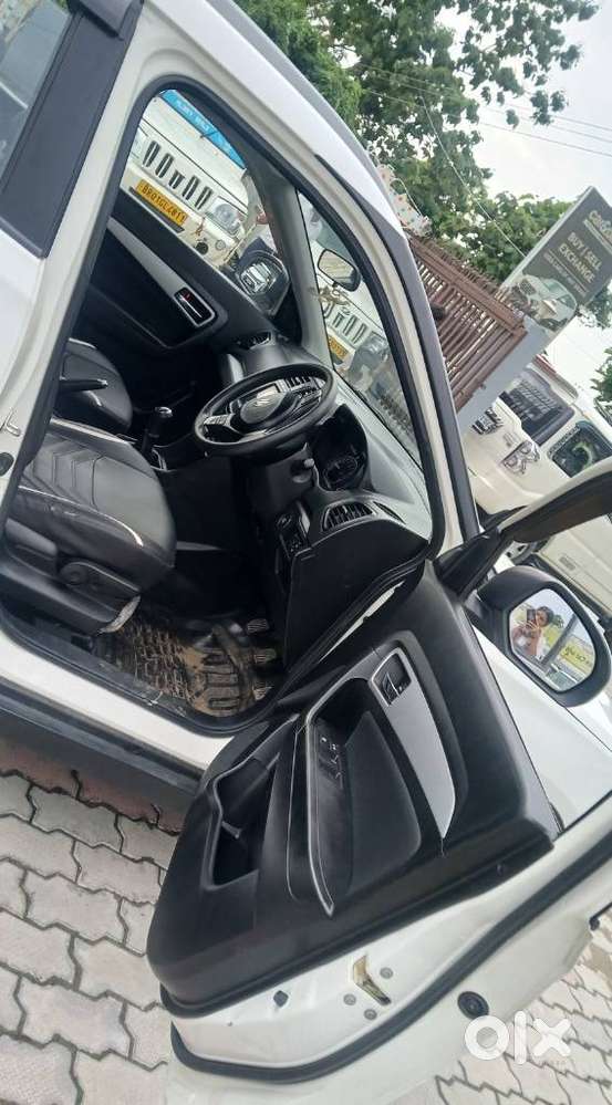 Maruti Suzuki Brezza 1.5 Zxi Plus At Smart Hybrid, 2021