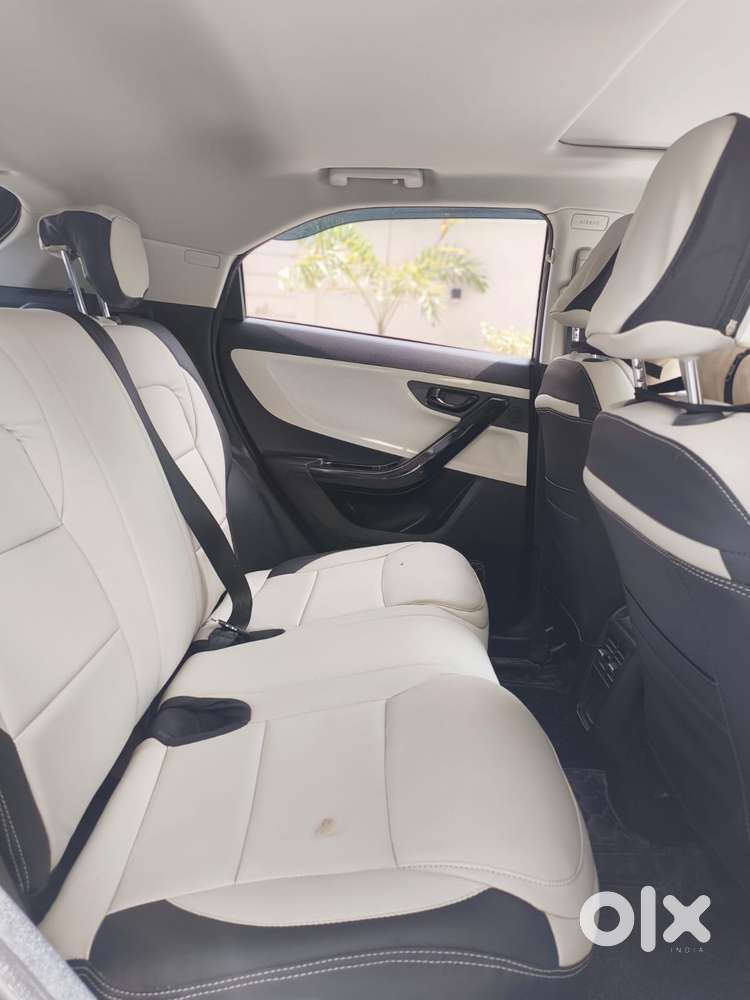 Tata Nexon Pure Plus (s) Petrol Amt, 2024, Petrol