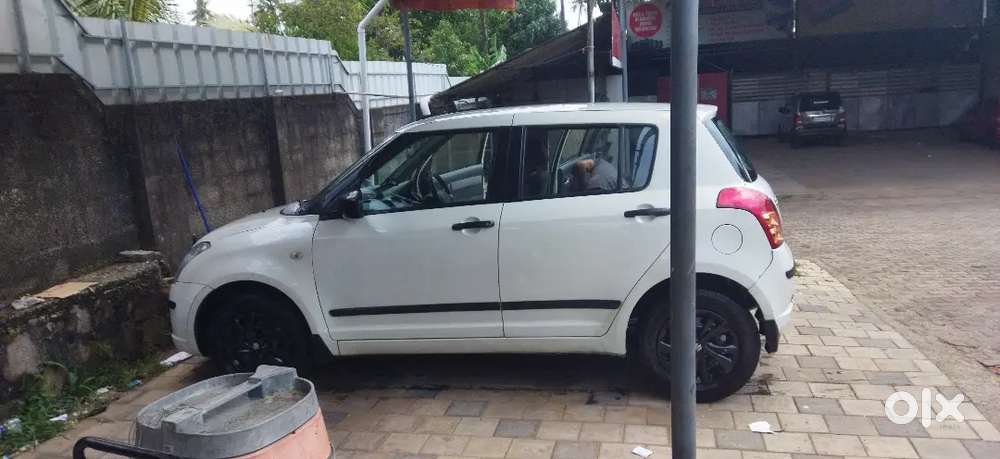 Swift Maruti Suzuki 2007 (urgent Sale )