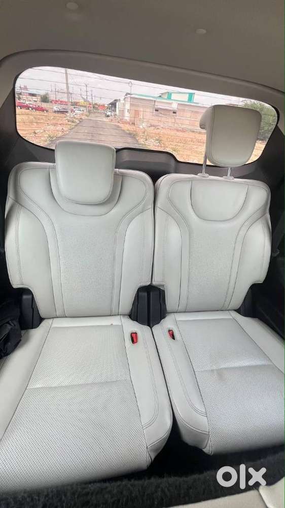 Mahindra Xuv700, 2022, Petrol