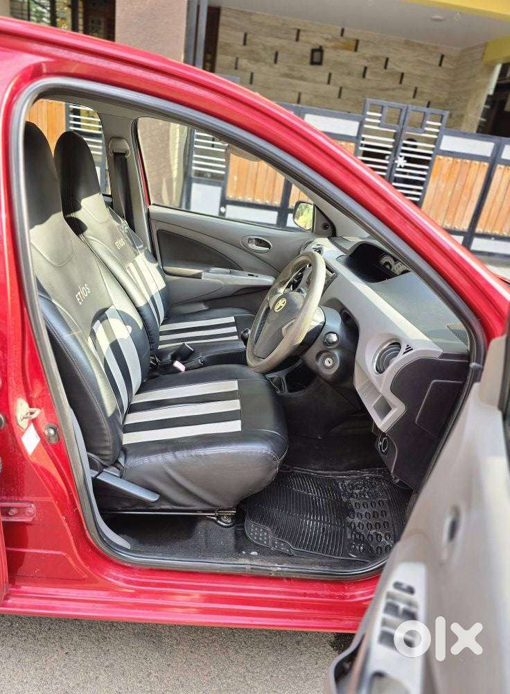 Toyota Etios Liva 2011-2012 Vx, 2011, Petrol