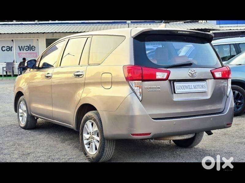 Toyota Innova Crysta 2.4 V 7 Str, 2016, Diesel