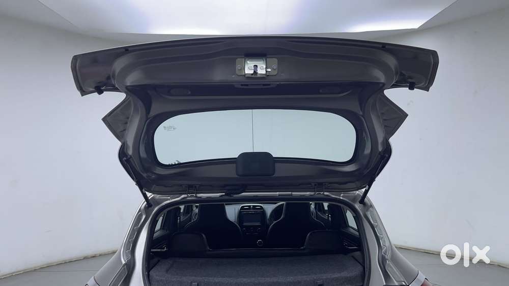 Renault Kwid 2019-ongoing 1.0 Rxt Amt (o), 2018, Petrol