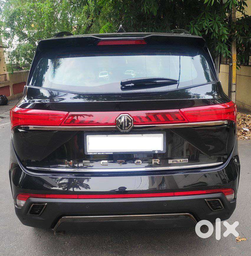 Mg Hector Plus Sharp Pro Blackstorm 1.5 Turbo Petrol Cvt 7 Str, 2025..