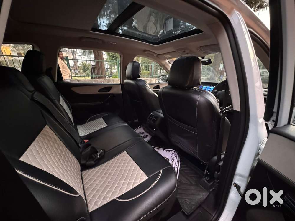 Mahindra Xuv700 2.2 Ax 5 Diesel Mt 7 Str, 2024, Diesel