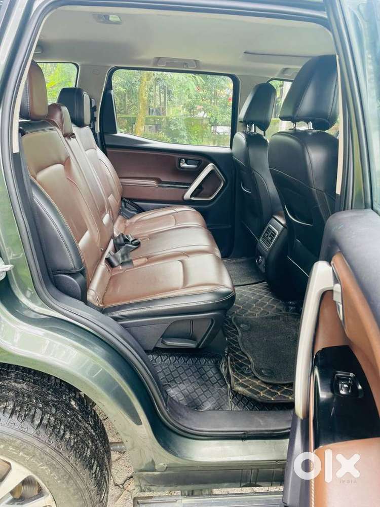 Mahindra Scorpio-n 2.0 Z8 L Petrol At 7 Str, 2023, Petrol