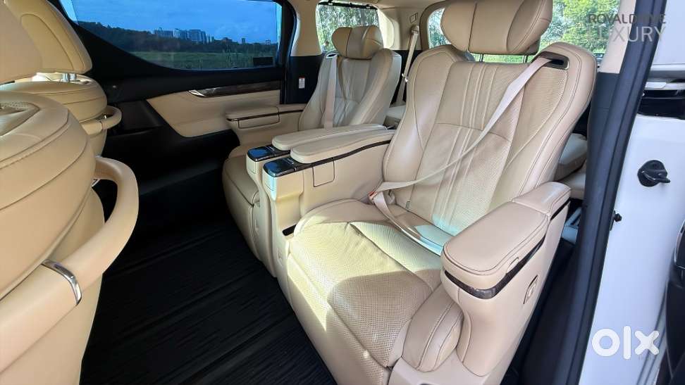 Toyota Vellfire, 2021, Petrol