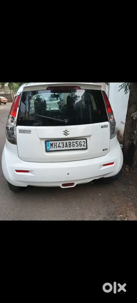 Maruti Suzuki Ritz 2010 
Petrol/cng