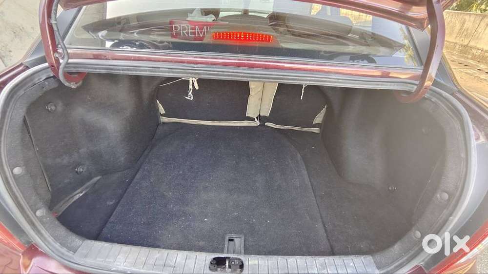 Hyundai Verna 1.6 Vtvt (petrol)