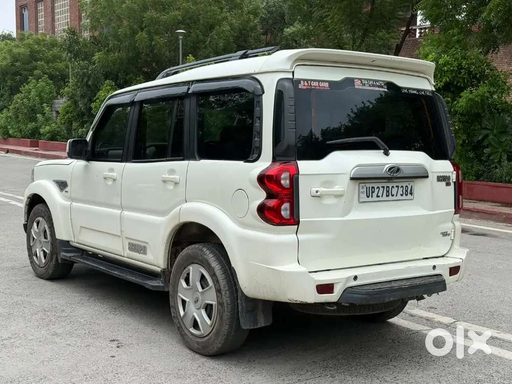 Mahindra Scorpio Classic 2022 Petrol Manual