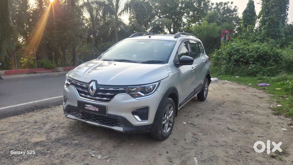 Renault Triber Rxz, 2023, Petrol