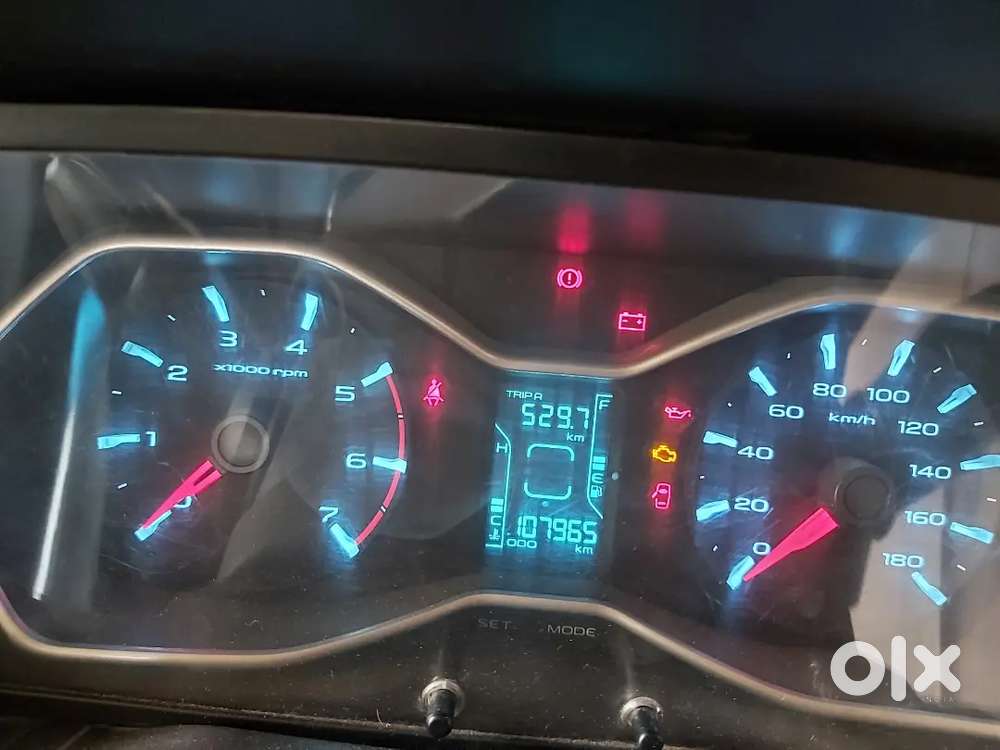 Mahindra Scorpio S 11