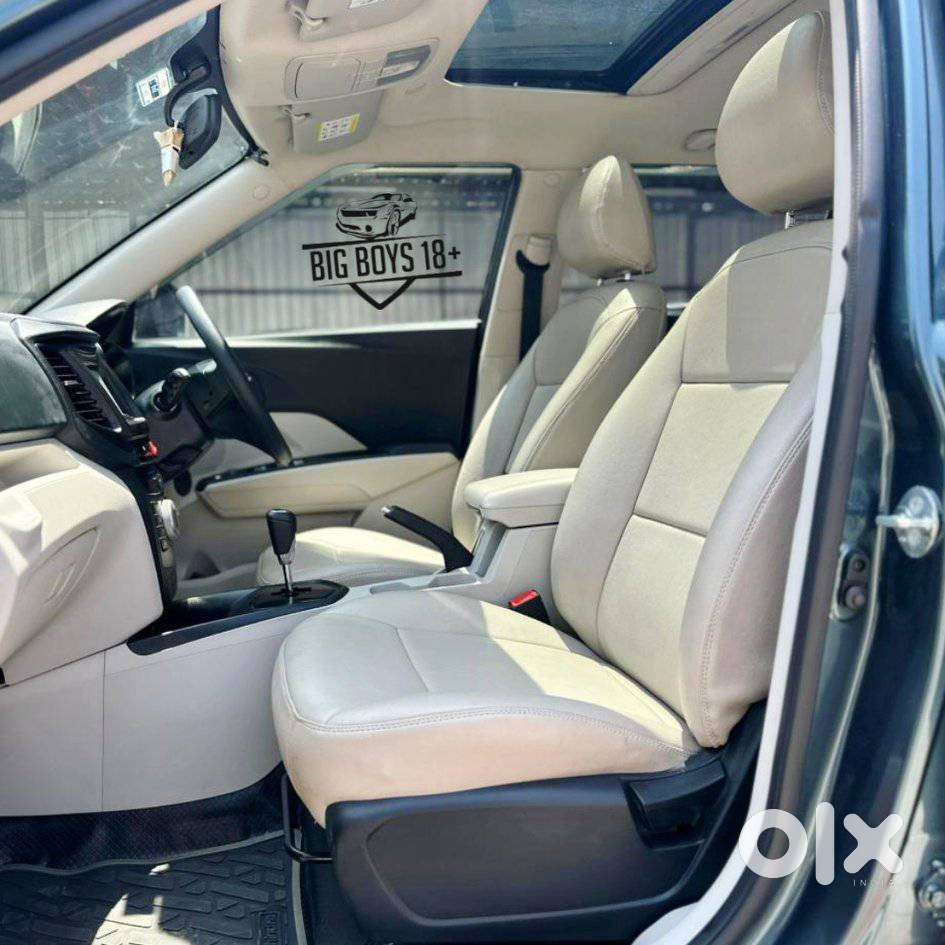 Mahindra Xuv300 W6 Amt Diesel, 2022, Diesel