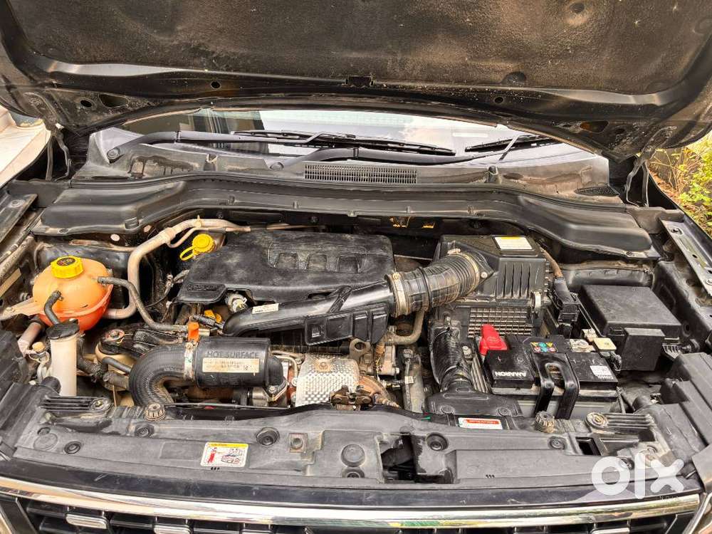 Mahindra Xuv300 2024 W8 Petrol 56388 Km
