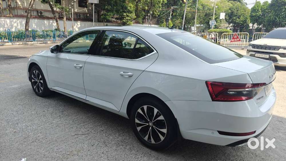 Skoda Superb 2.0 L&k Tsi At, 2022, Petrol