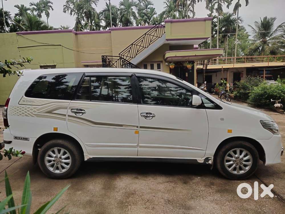 Toyota Innova 2.5 G (diesel) 8 Seater, 2012, Diesel