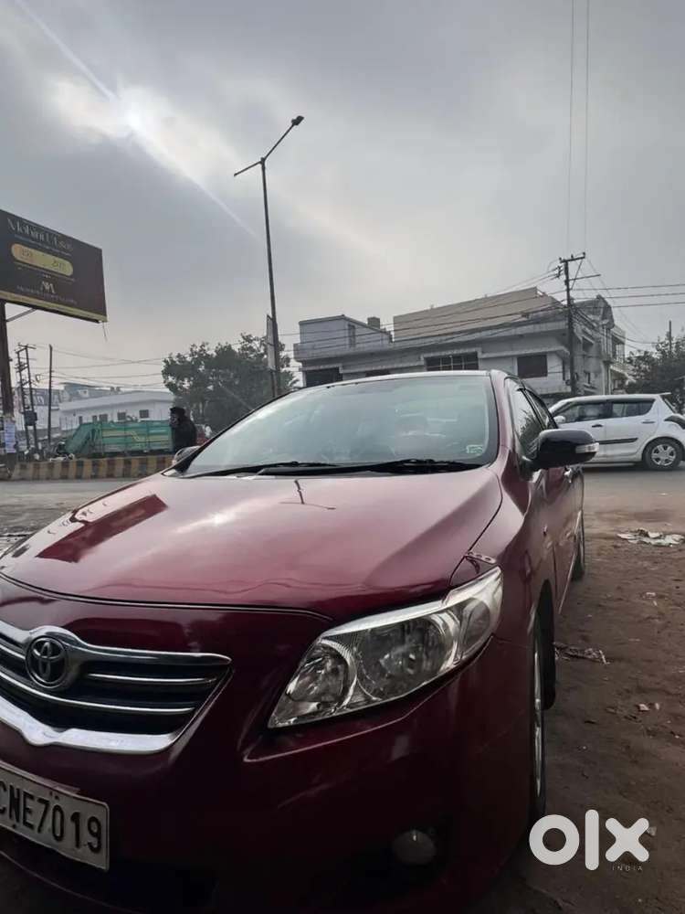 Toyota Corolla Altis 2011 Petrol Well Maintained