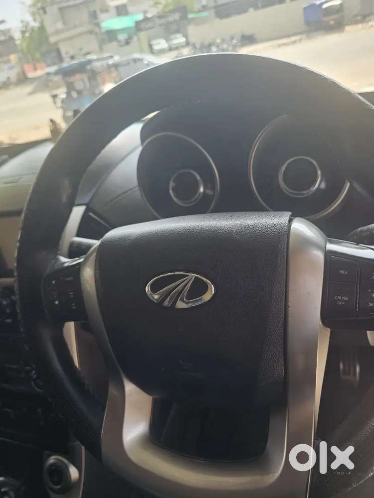 For Sell Showroom Confition Xuv 500 W11 Top Model