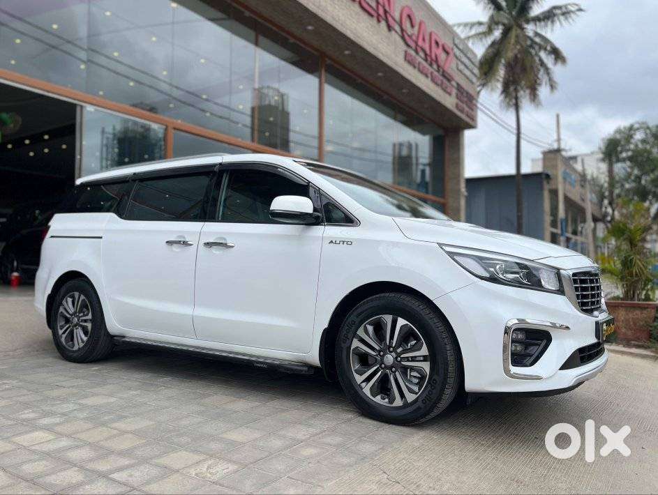 Kia Carnival Premium, 2021, Diesel