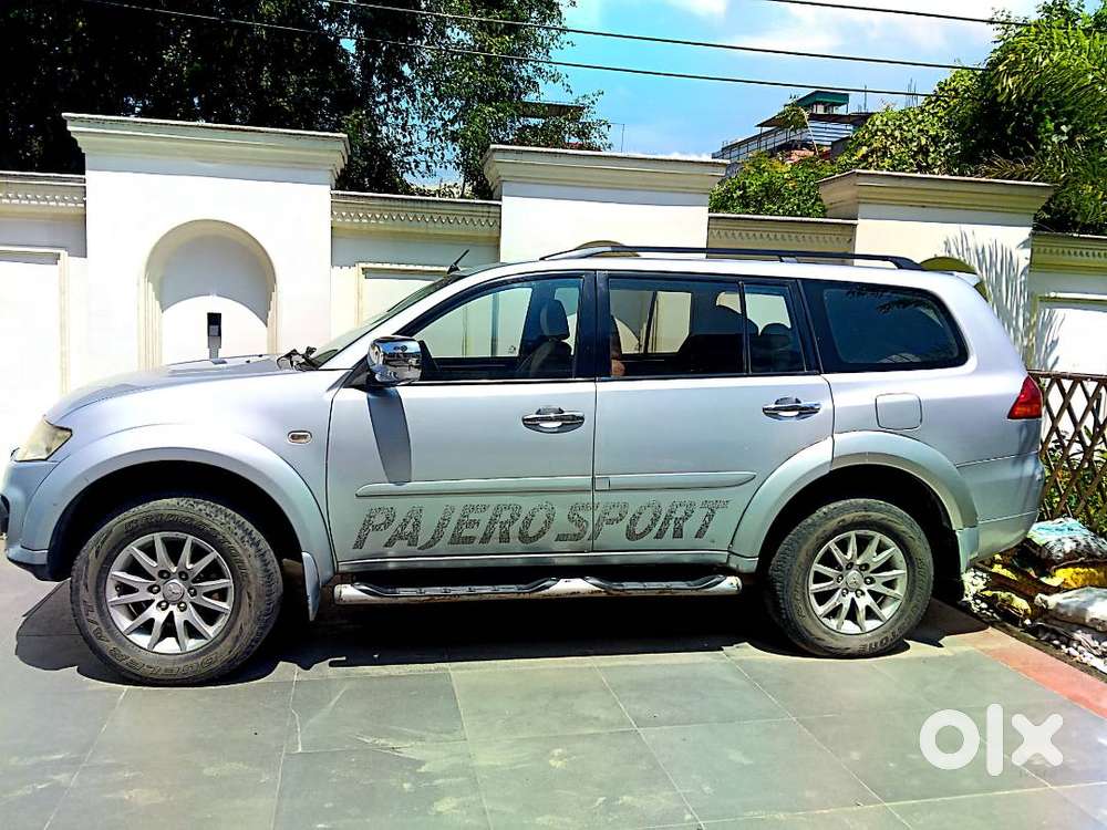 Mitsubishi Pajero Sport 2015