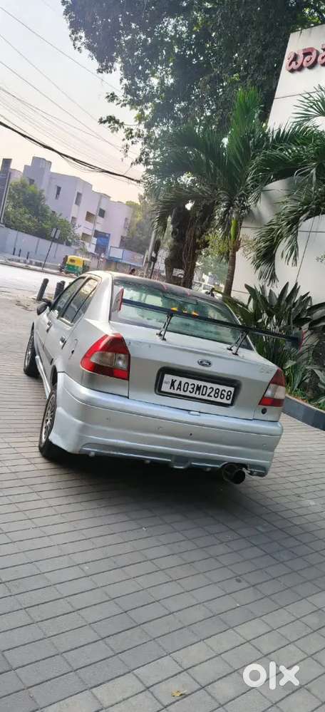 Ford Ikon 2004 Petrol 70000 Km Driven