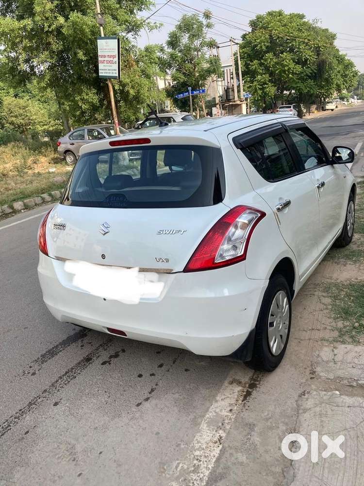 Maruti Suzuki Swift Petrol 2013
