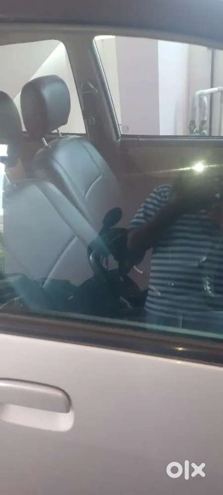 5 Years Extended Warenty . Min.k.m Drive. Seats Super. R.c .card Ready