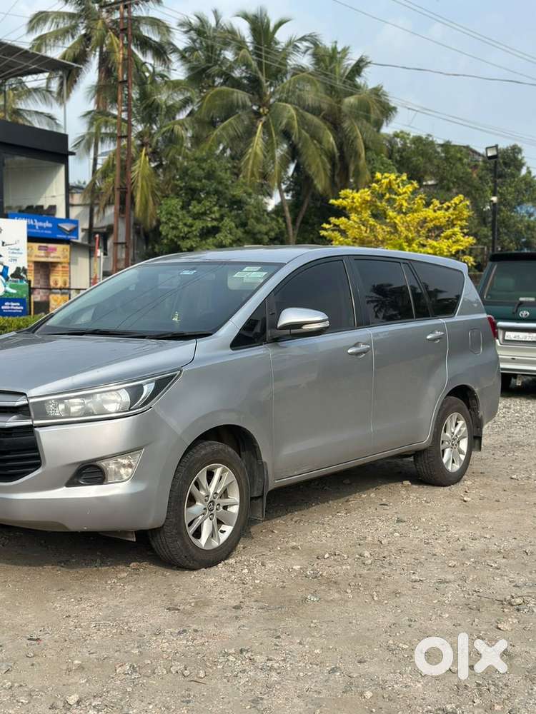 Toyota Innova Crysta 2016