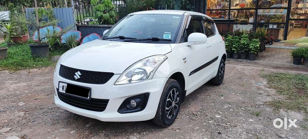 Maruti Suzuki Swift Lxi Optional-o, 2017, Petrol