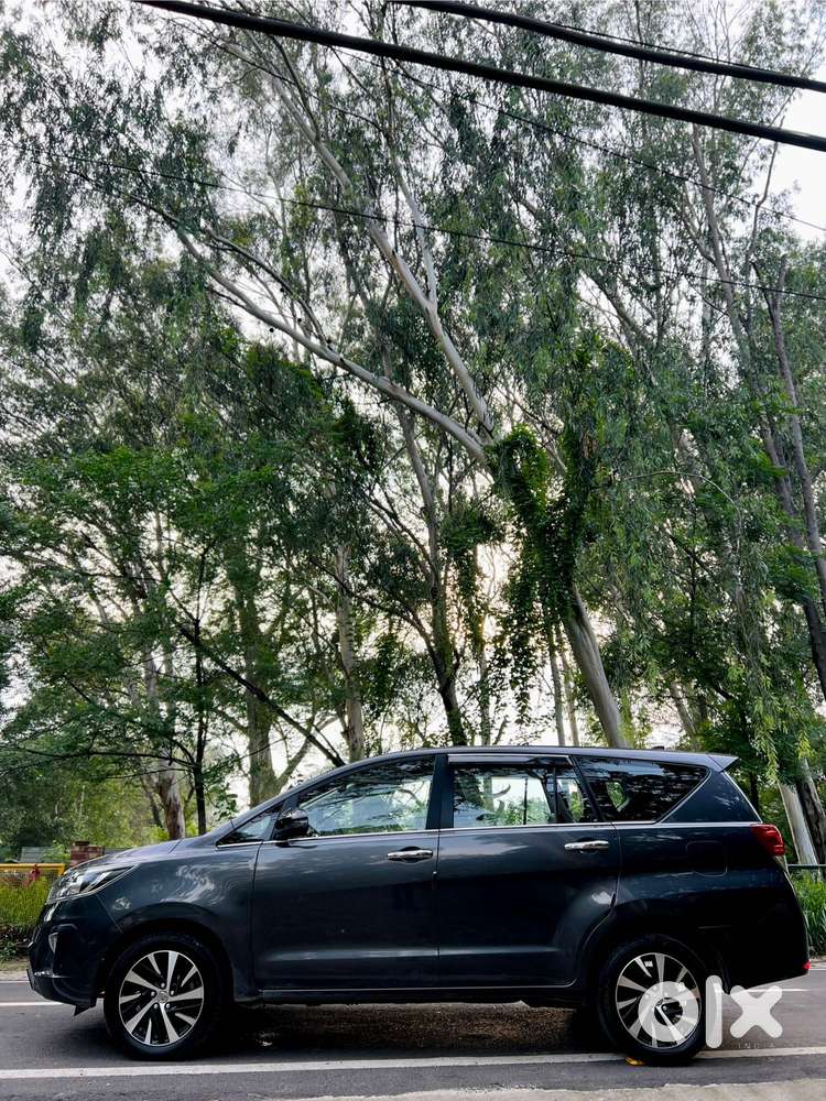 Toyota Innova Crysta [2020-ongoing] 2.4 Gx At 7 Str, 2022, Diesel