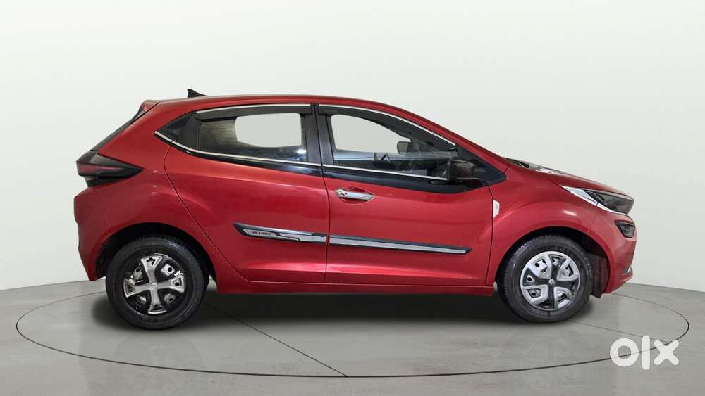 Tata Altroz 1.2 Xe, 2021, Petrol