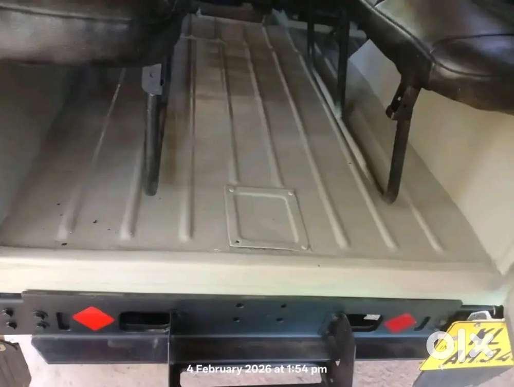 Mahindra Jeep  2002