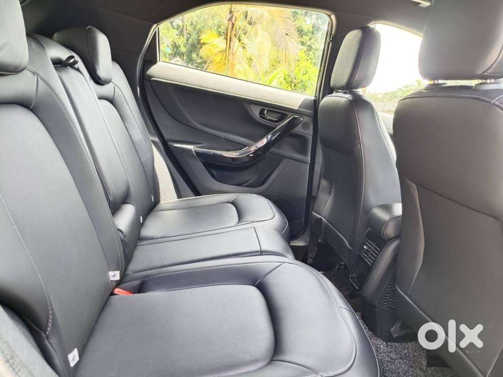 Tata Nexon 1.2 Revotron Xza Plus Hs Dark Edition, 2022, Petrol