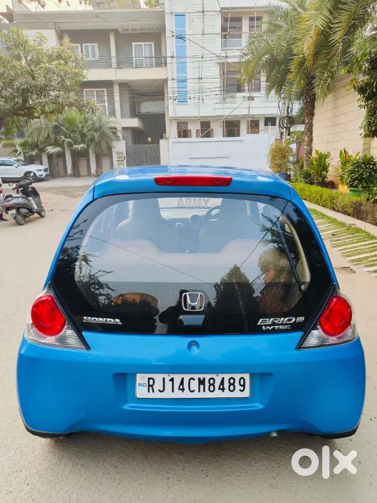 Honda Brio Petrol & Manual 2011