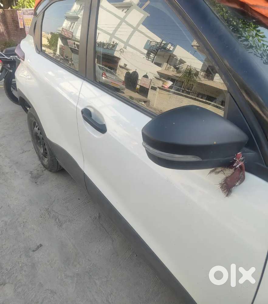 Tata Punch Base Model -central Locking + Speaker Base Tube Display