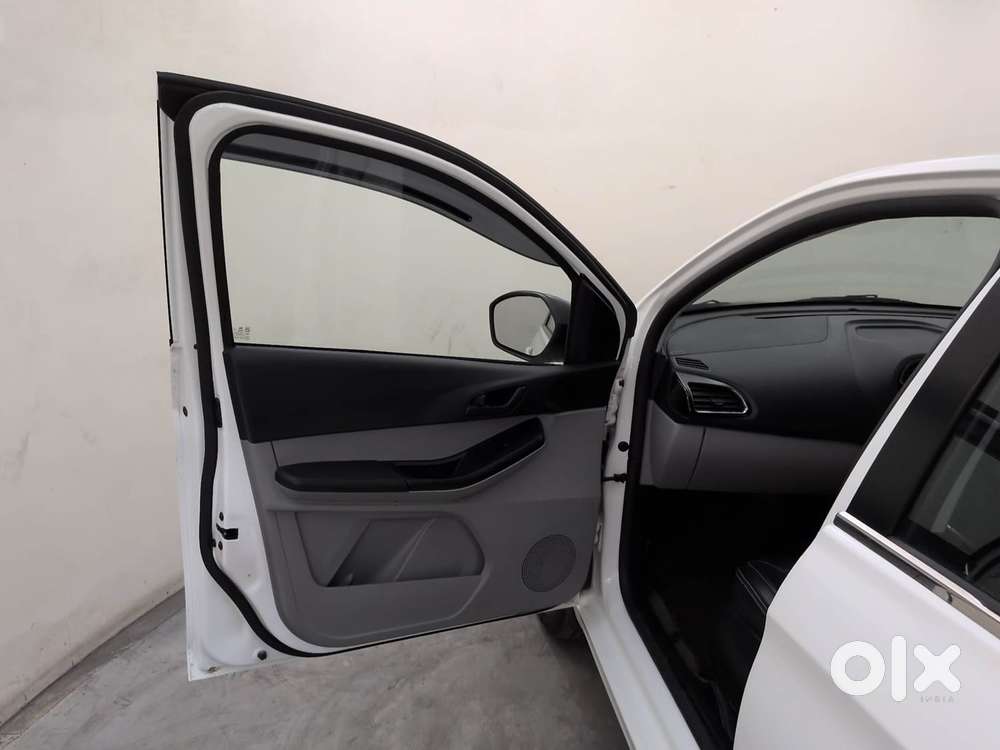 Tata Tiago 1.2 Revotron Xta, 2024, Petrol