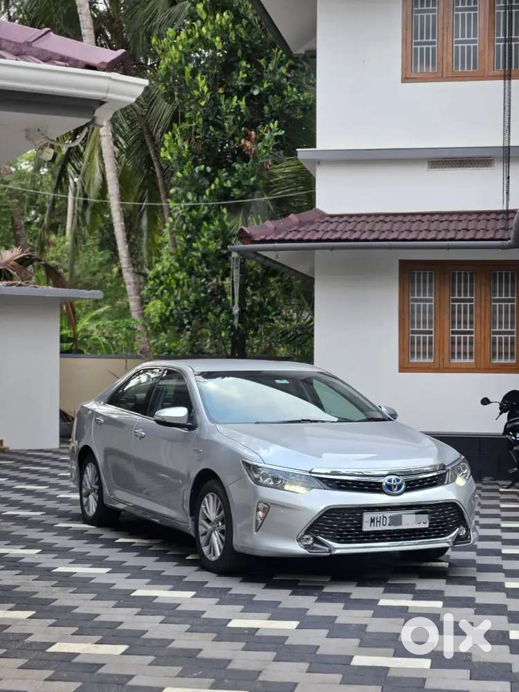 Toyota Camry Hybrid 2018 56000 Km Driven
