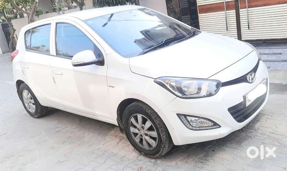 Hyundai I20 Sportz Plus, 2014, Petrol