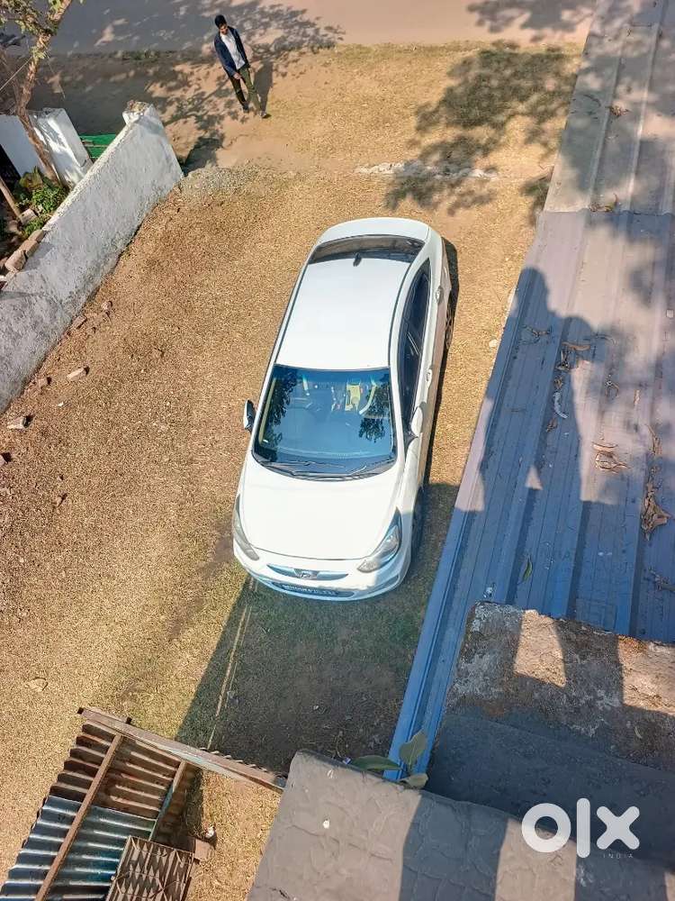 Hyundai Fluidic Verna