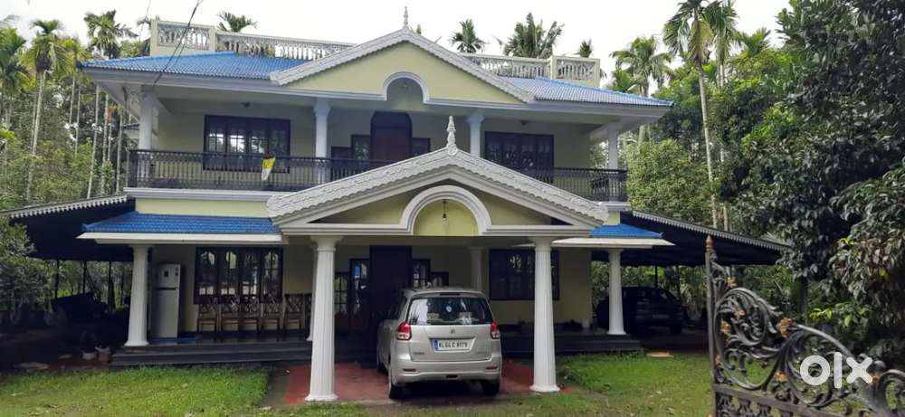 4 BHK HOUSE FOR RENT AT CHALAKUDY