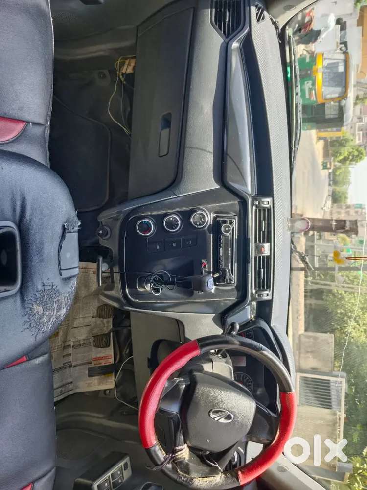 Mahindra Kuv100 Nxt Petrol 2017