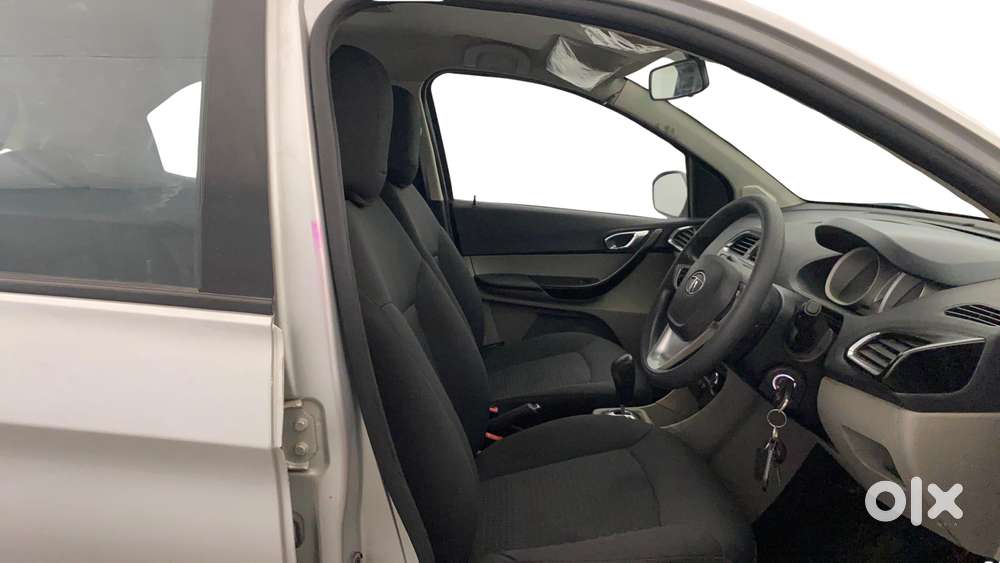 Tata Tiago 1.2 Revotron Xza, 2017, Petrol
