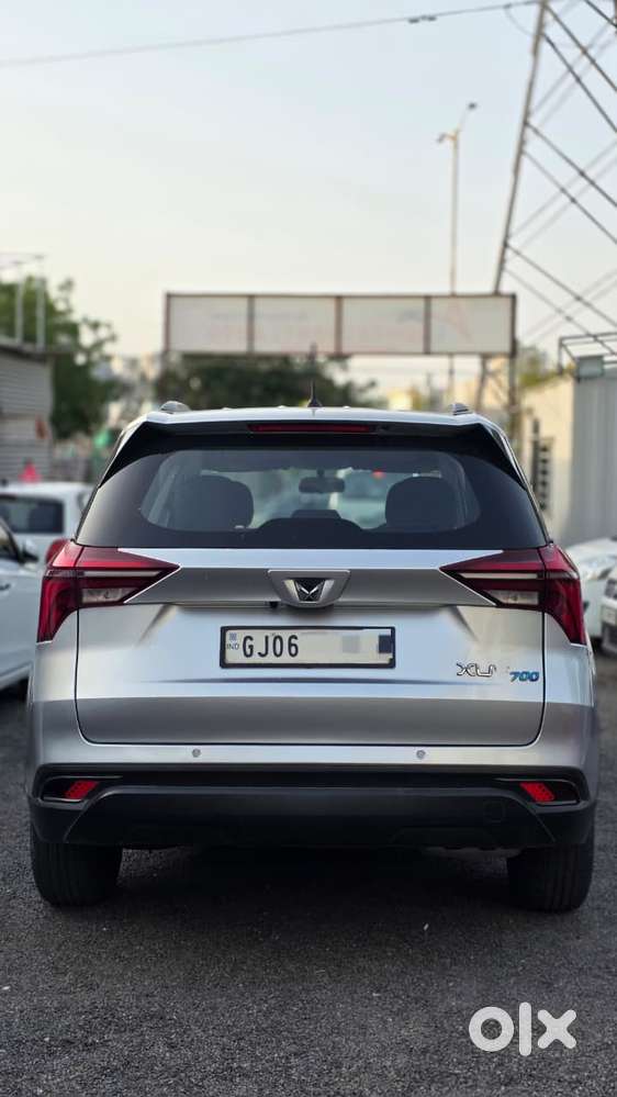 Mahindra Xuv700 2.0 Mx Petrol Mt 5 Str, 2022, Petrol