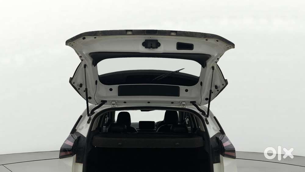 Tata Nexon Creative Plus 1.2 Revotron Petrol 6 Mt, 2024, Petrol