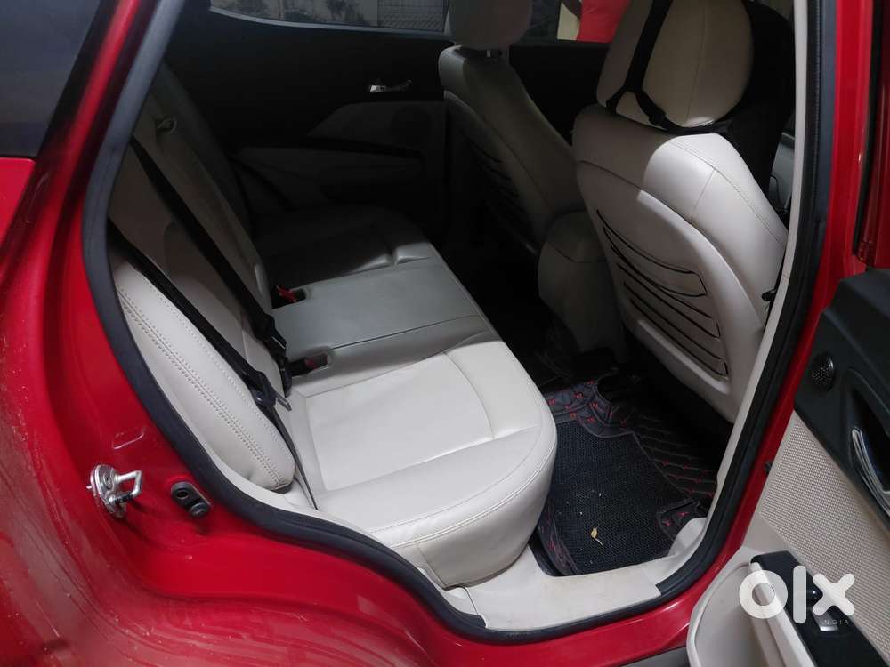 Mahindra Xuv300 W8 Option Dual Tone Diesel, 2019, Diesel