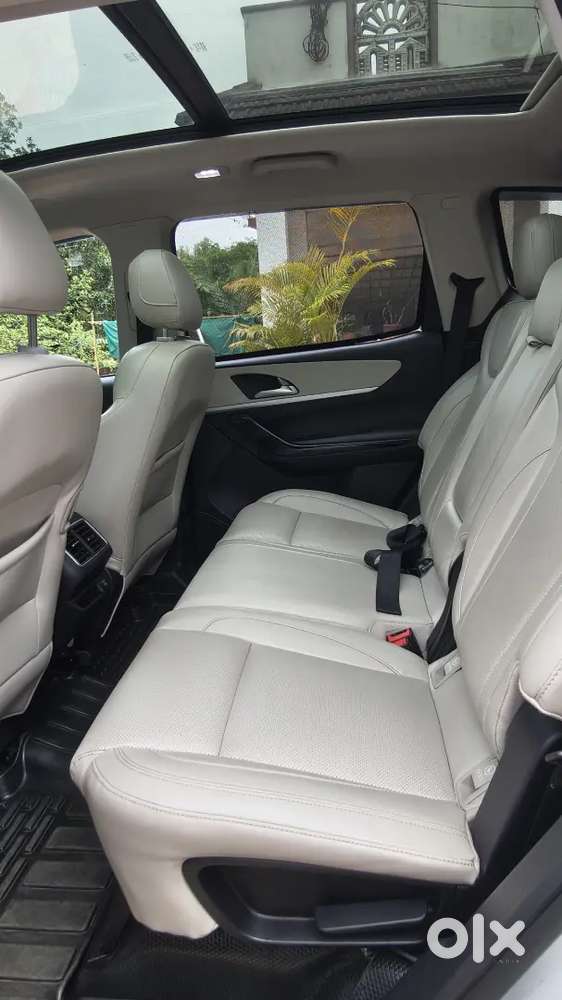 Mahindra Xuv700. All Wheel Drive.