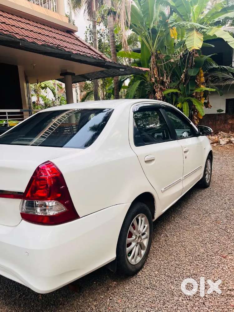 Toyota Etios 2011 Diesel 120000 Km Driven
