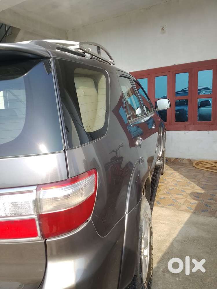 Toyota Fortuner Diesel 2010 Year